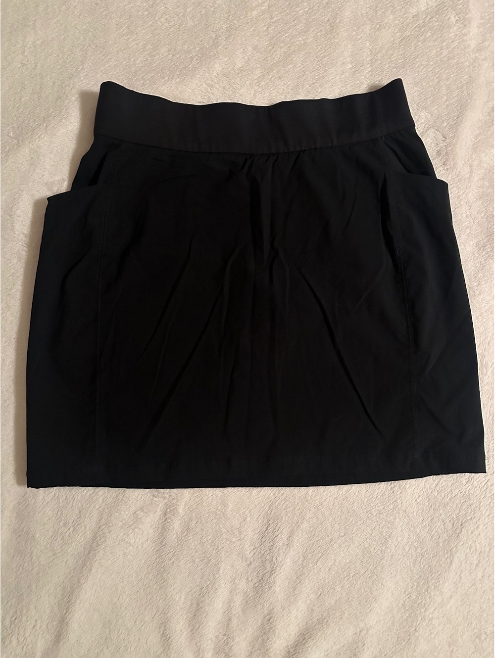 Premium Athleisure Columbia Skirt with Built-in Short Liner & Band – Size Small